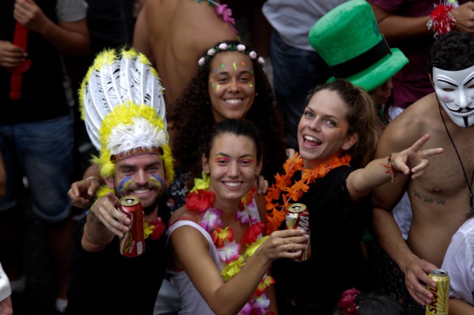 6 fantasias que não deveriam sequer existir no Carnaval 2019