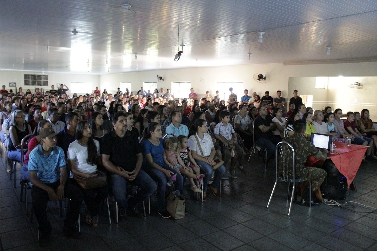 17º RC Mec incorpora soldados para o efetivo variável de 2020 Palestra reuniu pais e familiares dos novos praças