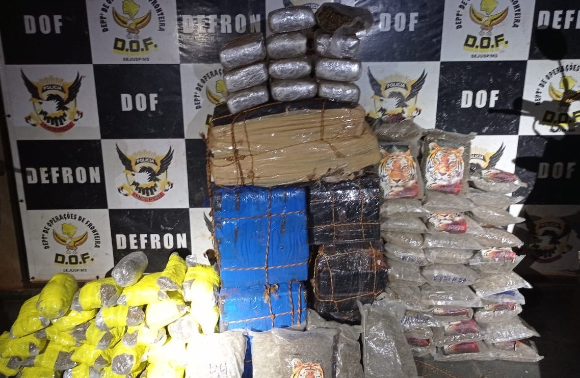 Motocicletas carregadas com maconha foram apreendidas pelo DOF Foto: DOF/Sejusp