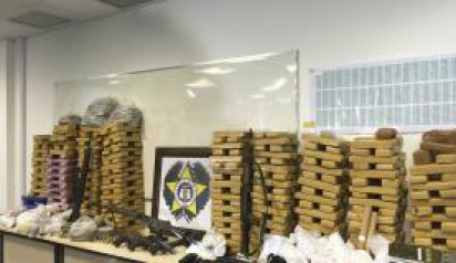 Rio de Janeiro - Polícia Civil exibe o resultado da apreensão de drogas