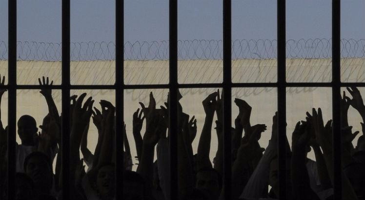 Justiça mantém proibição de visitas a presos em penitenciárias federais