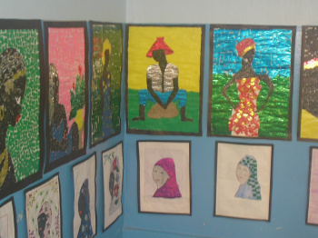 No projeto, foram feitos: pintura mural, desenhos, criação de instrumentos de tortura, exibição de fotos, maquetes, reconto de livros, confecção de colares, pulseiras e outras atividades.