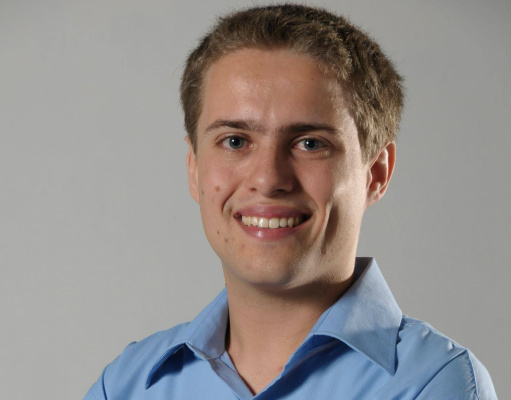 UNE: União Nacional dos Estudantes ou do Governo? Ely Silveira