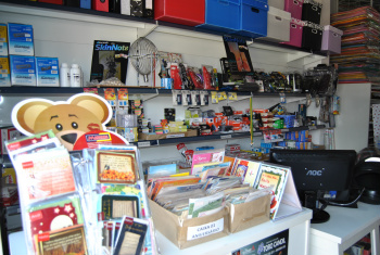 “A papelaria é um lugar de magia também; de livros, artesanato e presentes" A Livraria do Estudante busca trazer para seus clientes diversidade de produtos, com muita qualidade e bom gosto, atendendo a todas as classes da população.