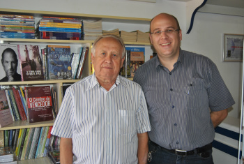 “A papelaria é um lugar de magia também; de livros, artesanato e presentes" Matheus e Rodrigo Selhorst.