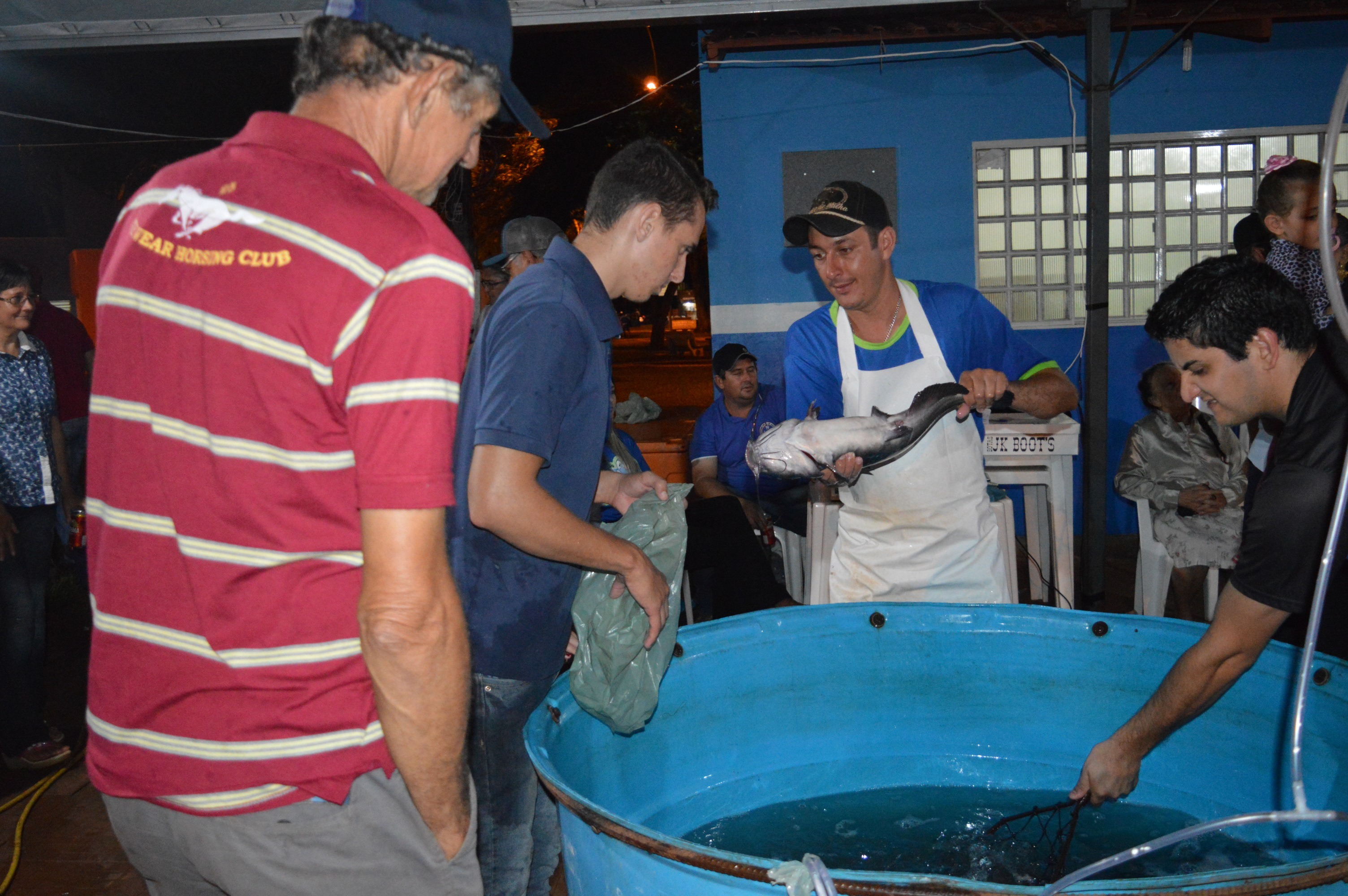 Bruno e Paulo Vitor foram atração da 2ª noite da Feira do Peixe, em Amambai Bruno e Paulo Vitor foram atração da 2ª noite da Feira do Peixe, em Amambai