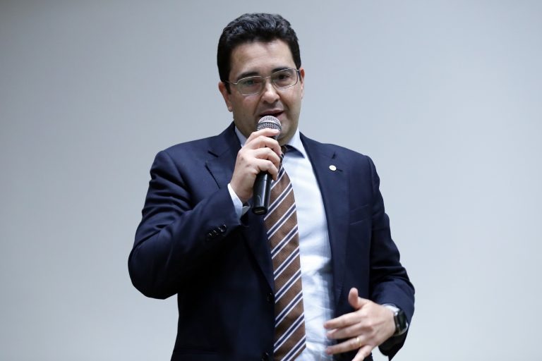 Presidente do Incra rejeita críticas à MP da regularização fundiária Geraldo Melo Filho: a MP permitirá a identificação dos ocupantes de terras públicas / Foto: Michel Jesus/Câmara dos Deputados