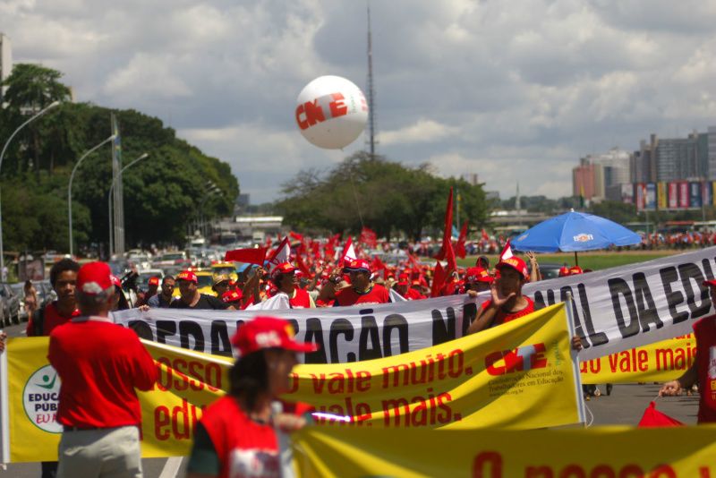 Greve Nacional termina com ato em frente ao Palácio do Planalto, em Brasília