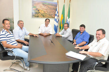 Prefeitura e Rotary são parceiros na realização do Festival do Chopp de Amambai Alexandre, paulo, Dirceu, Edno, Rosevalde e Dilmar.