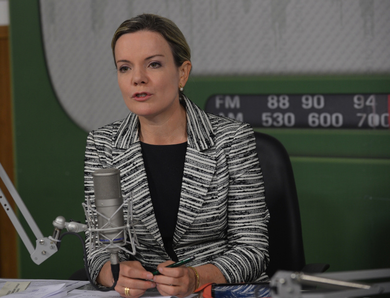 Gleise Hoffmann fala na Câmara sobre demarcação de terras indígenas