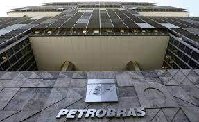 Petrobras comunica à Bolsa de Valores repasse de aumento de tributos