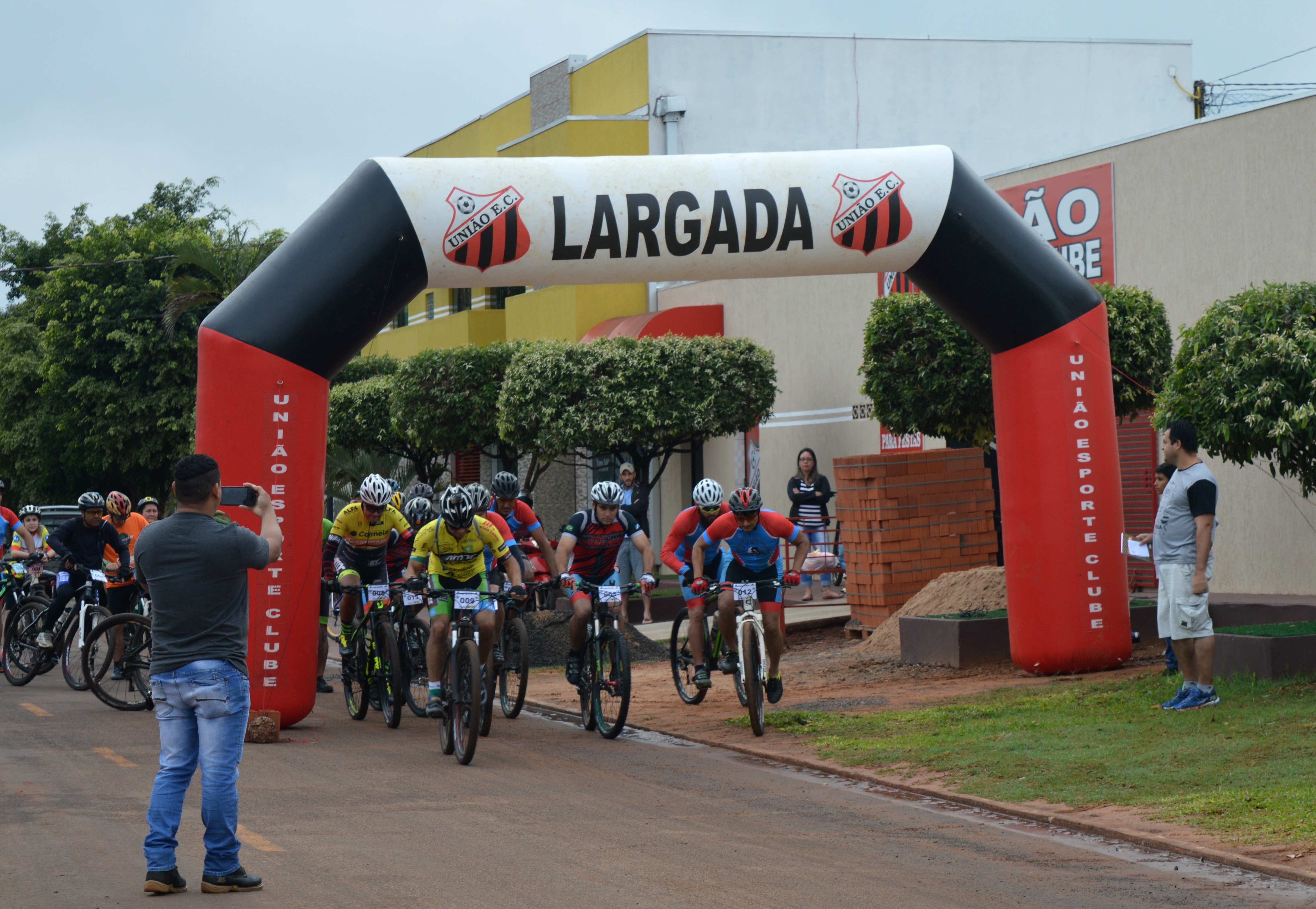 Amambai abre Campeonato Conesul de Montain Bike neste domingo (8) Campeonato Conesul de Montain Bike 2019 / Foto: Moreira Produções