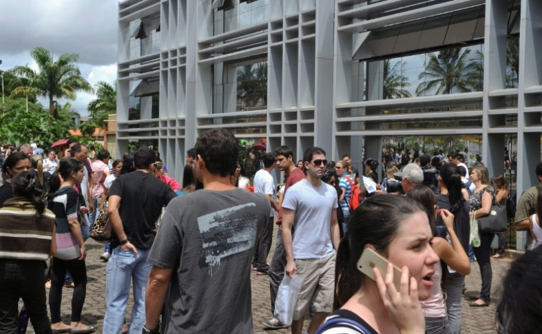 Estrondo em prédio em Brasília cancela concurso do TRT em todo o país Estrondo em prédio em Brasília cancela concurso do TRT em todo o país