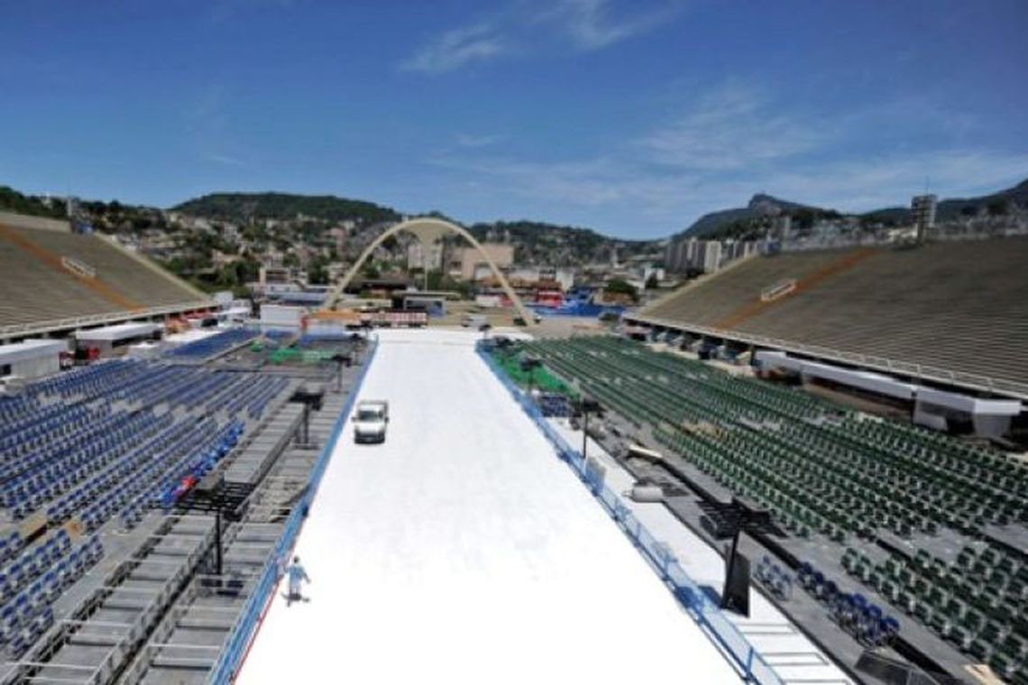 Sete escolas desfilam hoje no sambódromo do Rio de Janeiro