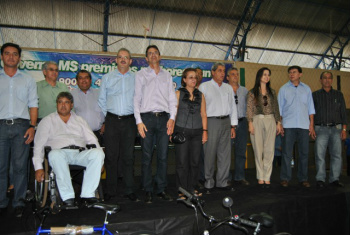 Autoridades presentes no evento.