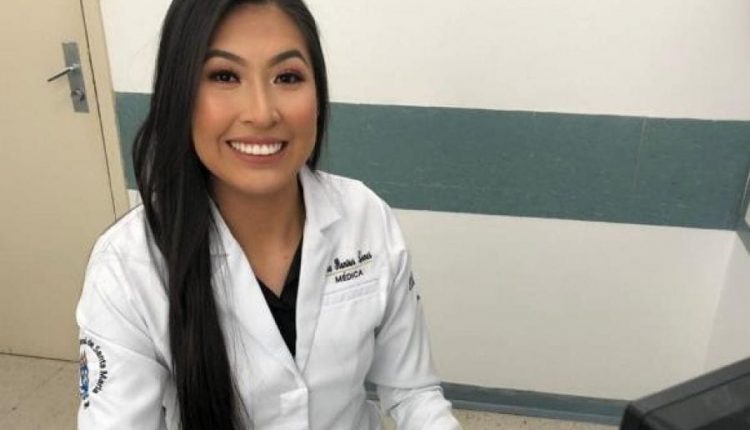 Dara se formou em medicina e atendeu população em sua aldeia natal | Foto: Reprodução