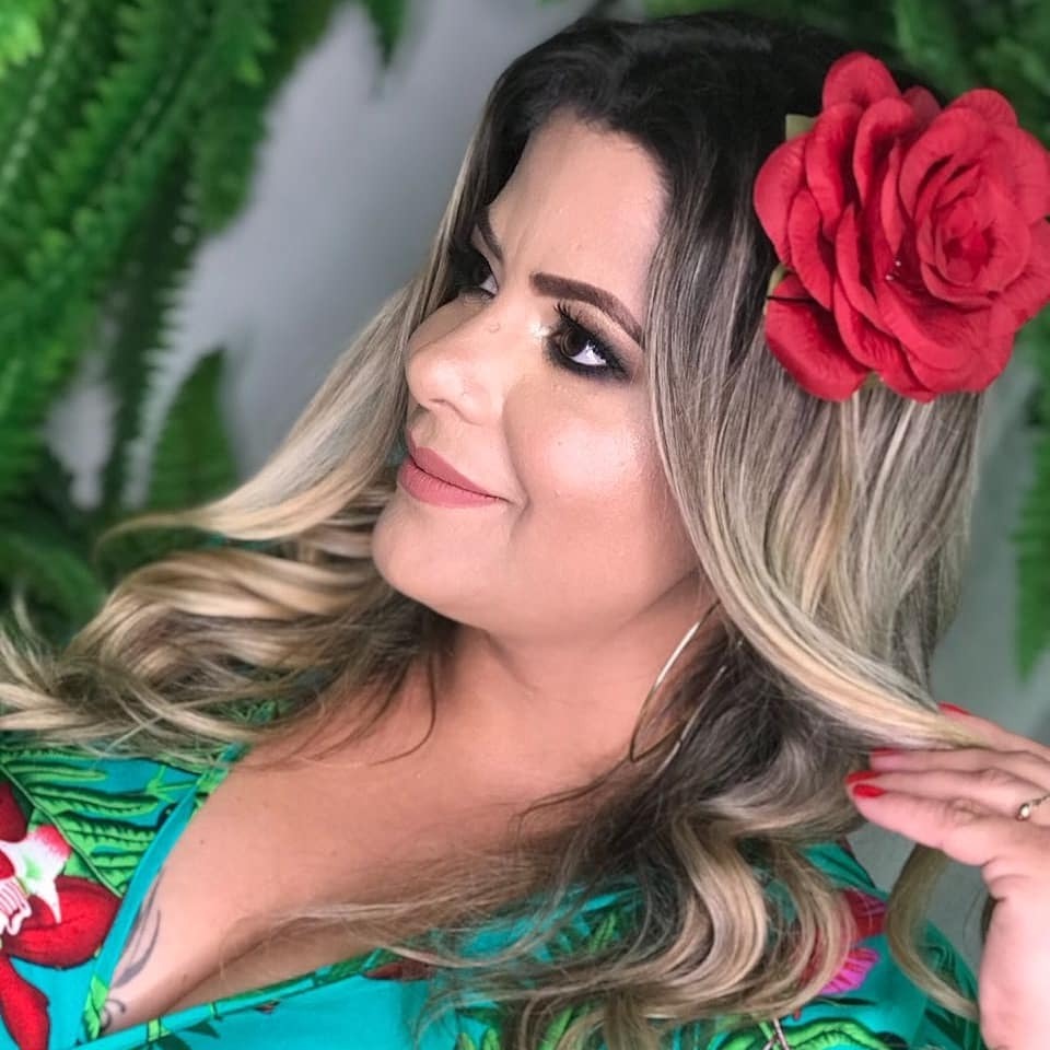 Veja o que pensam mulheres amambaienses neste Dia Internacional da Mulher Alessadra Tavares, atriz e mãe / Foto: Arquivo Pessoal