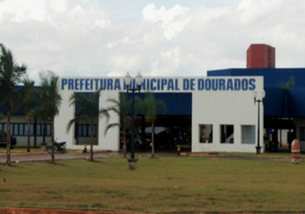 Prefeitura de Dourados deve por fim aos contratos e lançar concurso público (Foto: Hédio Fazan/Progresso)