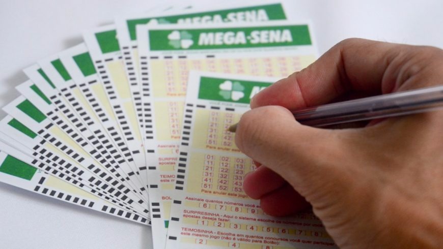 Ninguém acerta os números da Mega-Sena e prêmio acumula em R$ 40 milhões Ninguém acerta os números da Mega-Sena e prêmio acumula em R$ 40 milhões