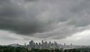Semana começa com possibilidade de chuva isolada em MS