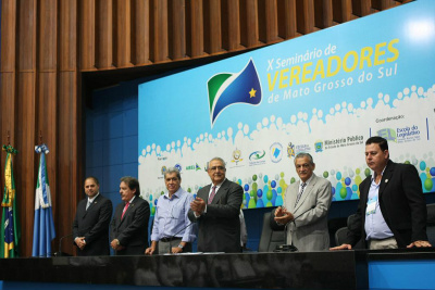Vereadores de Amambai participam de Seminário na Capital
