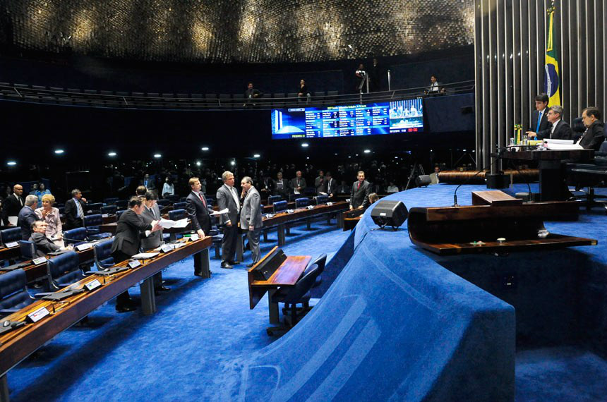 Repatriação de recursos abre pauta extensa em Plenário na terça-feira Repatriação de recursos abre pauta extensa em Plenário na terça-feira