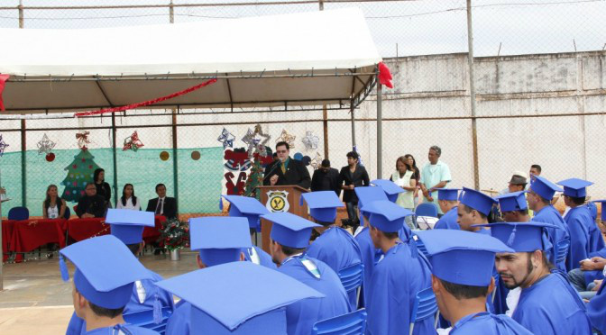 Educação é sinônimo de recomeço para detentos Educação é sinônimo de recomeço para detentos