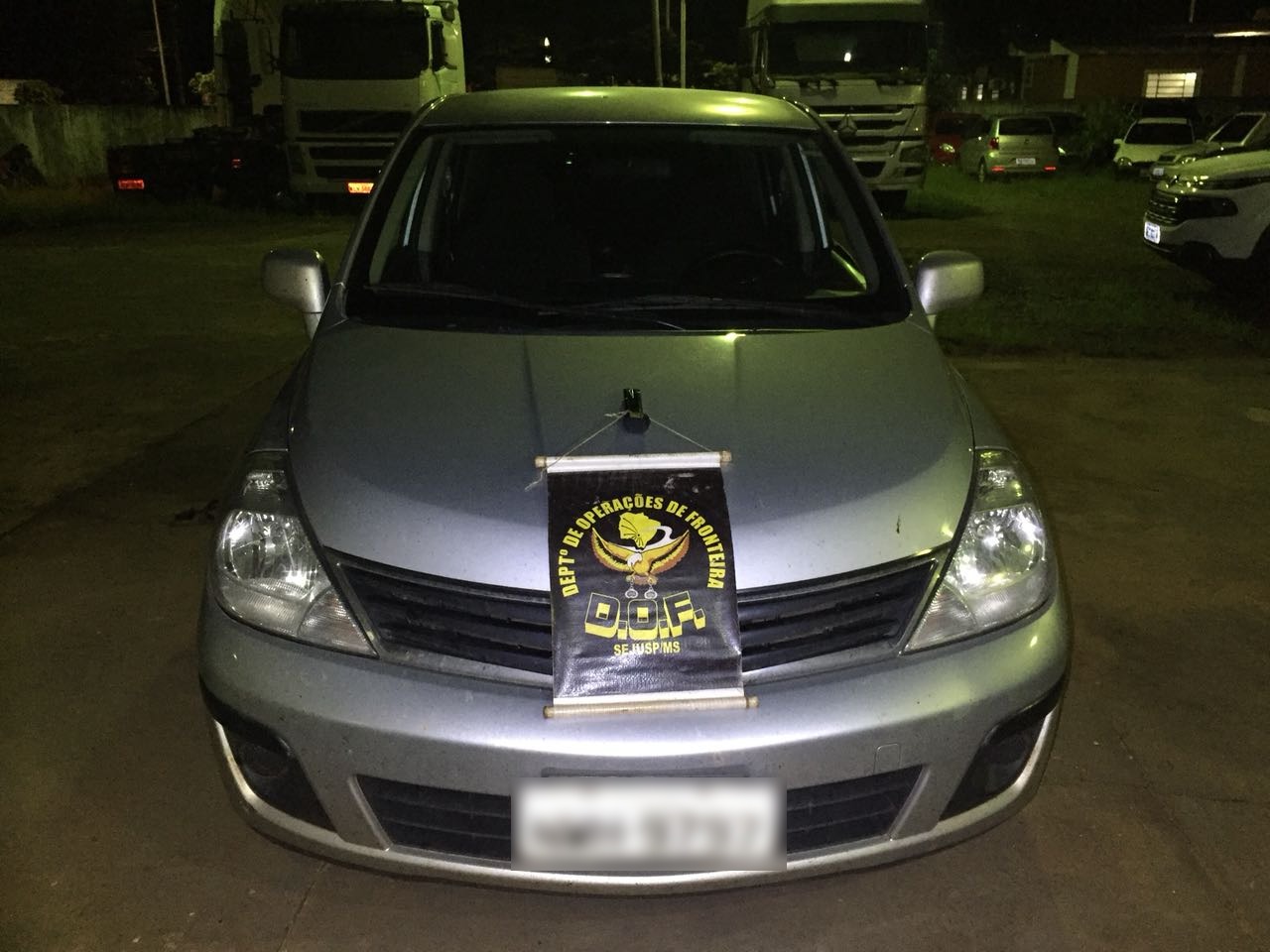 O veículo estava com sinais de identificação adulterados, numeração do motor era de 