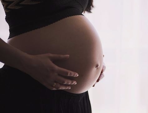 A a PEC estabelece que tanto a mãe biológica quanto a mãe adotiva de múltiplos têm direito de ampliar em 30 diasArquivo/Agência Brasil
