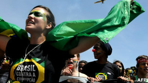 Imagem positiva do país aumentou, mas a negativa também