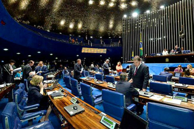 Senado aprova projeto mais rigoroso contra lavagem de dinheiro