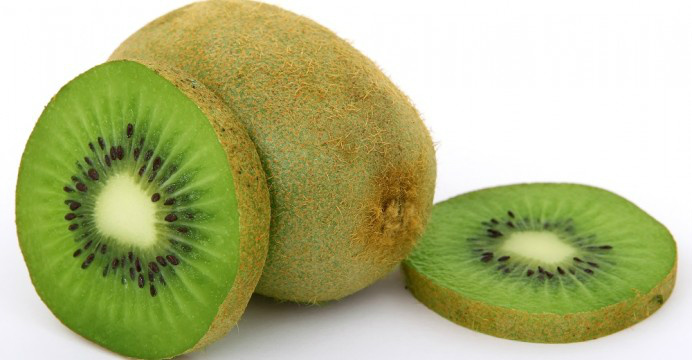 Conheça os benefícios do kiwi