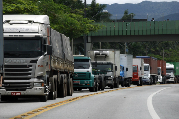 Caminhões receberão chip para impedir roubo de cargas