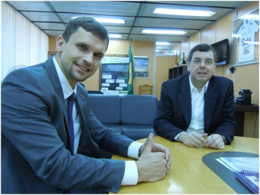 Viktor Dolista e Ricardo Leyser (D) conversaram sobre ações de intercâmbio entre os dois países (Foto: Divulgação)