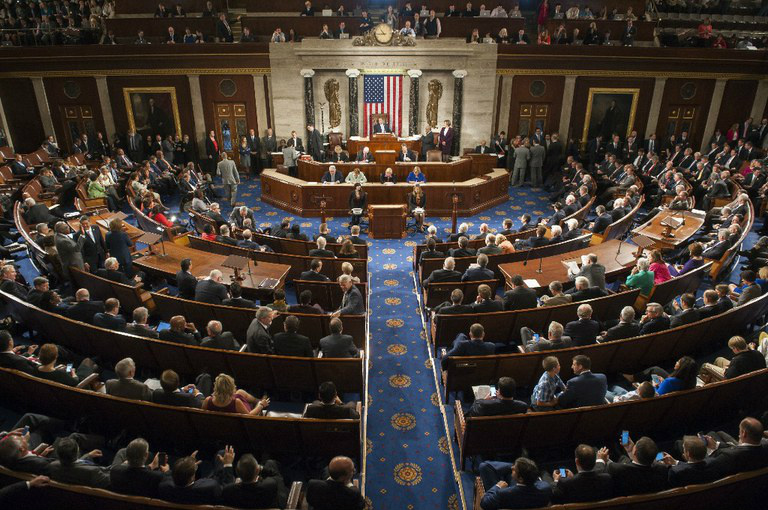 A democracia atual funciona? O Congresso e o governo respondem apenas às elites e aos lobbies.