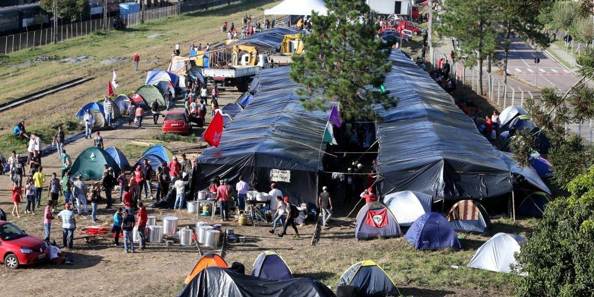 Ataque a acampamento pró-Lula deixa duas pessoas feridasFoto: Divulgação