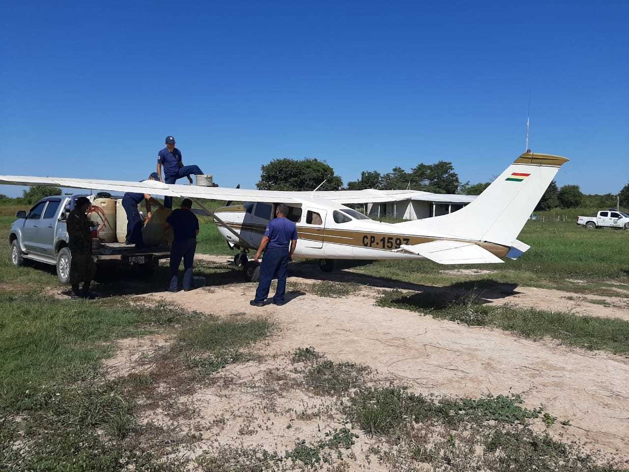 Avião apreendido no local (Foto: Divulgação)