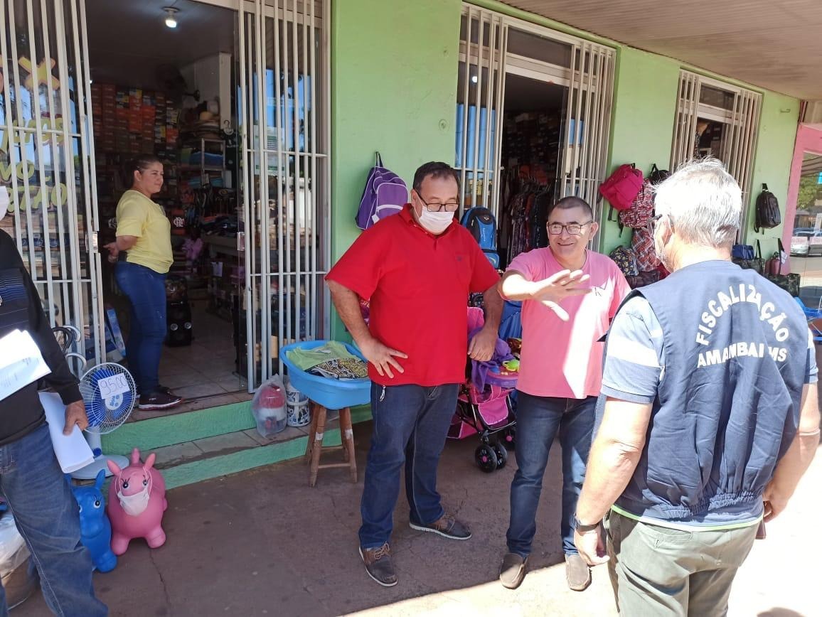 Fiscalização aconteceu na tarde deste sábado / Foto: Decom