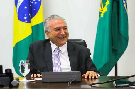 Renan e Maia jantam com Temer e querem criar agenda comum com o governo Renan e Maia jantam com Temer e querem criar agenda comum com o governo