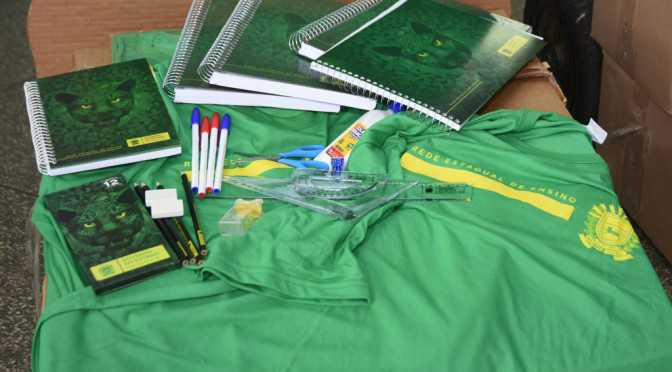 Educação inicia entrega de 330 mil kits escolares