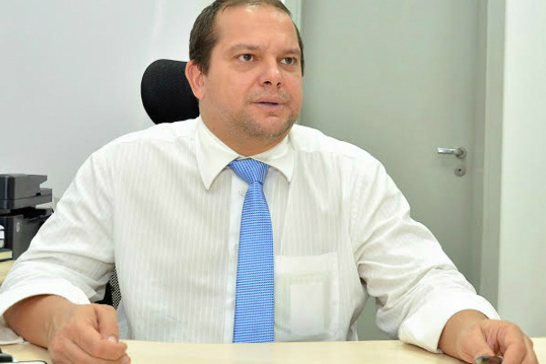 Delegado Dênis Colares diz que pais não devem terceirizar educação dos filhos. Foto: Hédio Fazan 