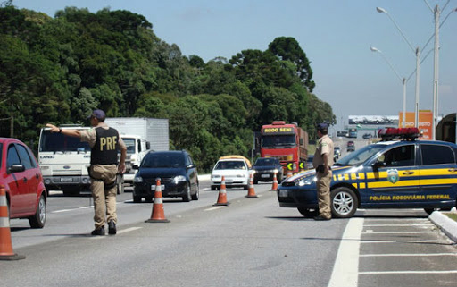 PRF vistoria durante feriadão rodovias de Mato Grosso do Sul com 22 postos