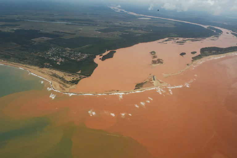 Desastre de Mariana afetou mais de 660 quilômetros de rios Desastre de Mariana afetou mais de 660 quilômetros de rios