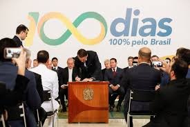 Assinados 18 atos para modernizar e desburocratizar o país Assinados 18 atos para modernizar e desburocratizar o país