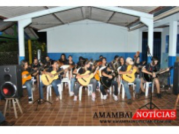 Orquestra de Violões Alma Guarani realiza formatura na sexta-feira, dia 7 Membros da Orquestra Alma Guarani
