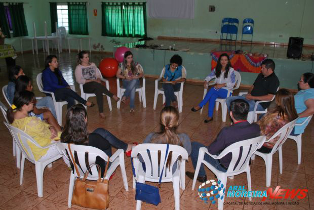 Médicos de Aral Moreira recebem capacitação sobre humanização do parto Capacitação reuniu médicos e enfermeiros no Clube de Convivência da Melhor Idade. | Crédito Fotos: Joelso Gonçalves/ Aral Moreira news