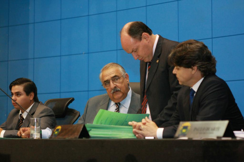 Deputados aprovam fundo para aquisição de terras indígenas