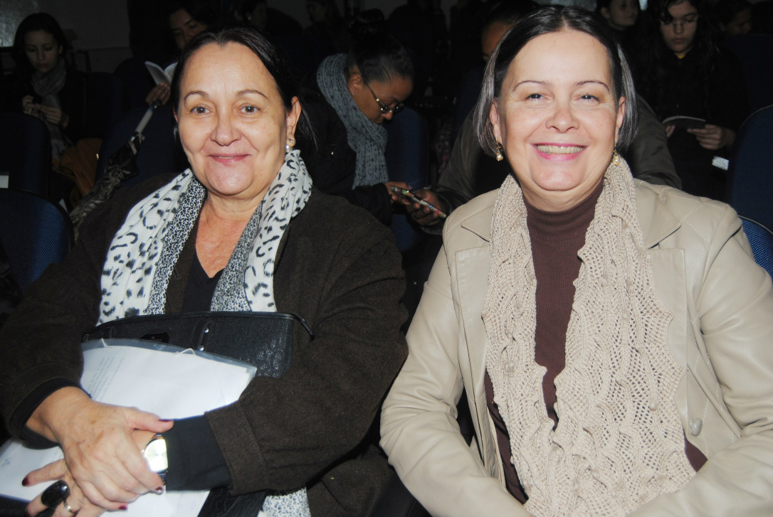 Professora Matinete e a gestora da unidade da UEMS, Viviane / Foto: Moreira Produções