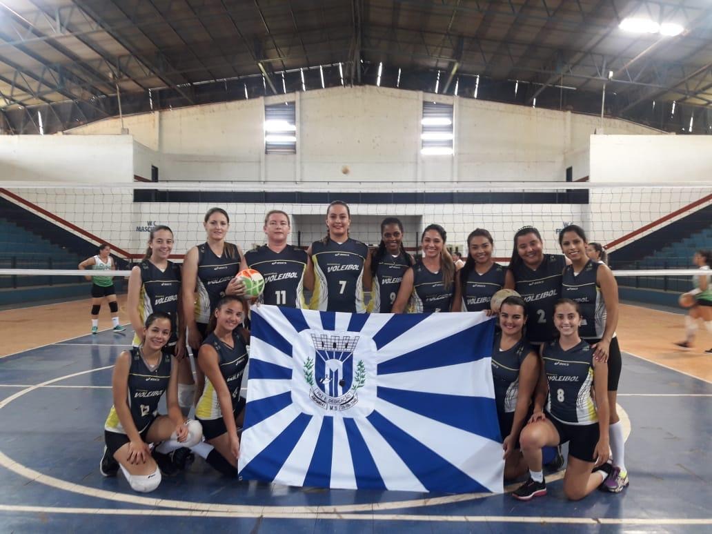 Esporte Amambaiense foi destaque neste fim de semana Equipe feminina de vôlei de Amambai / Foto: Divulgação