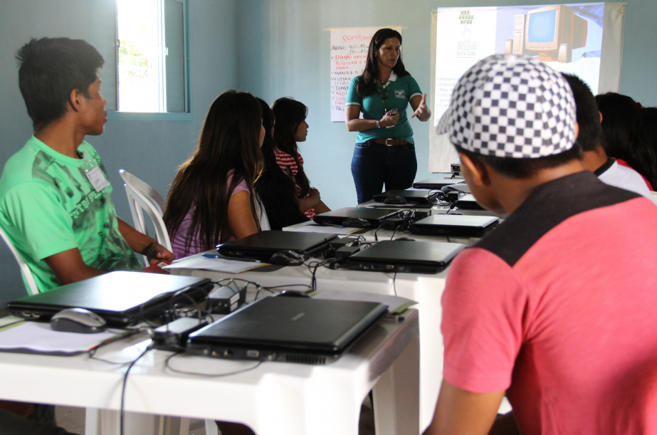 SRA e SENAR oferecem inclusão digital na Aldeia Amambai / Foto: Assessoria